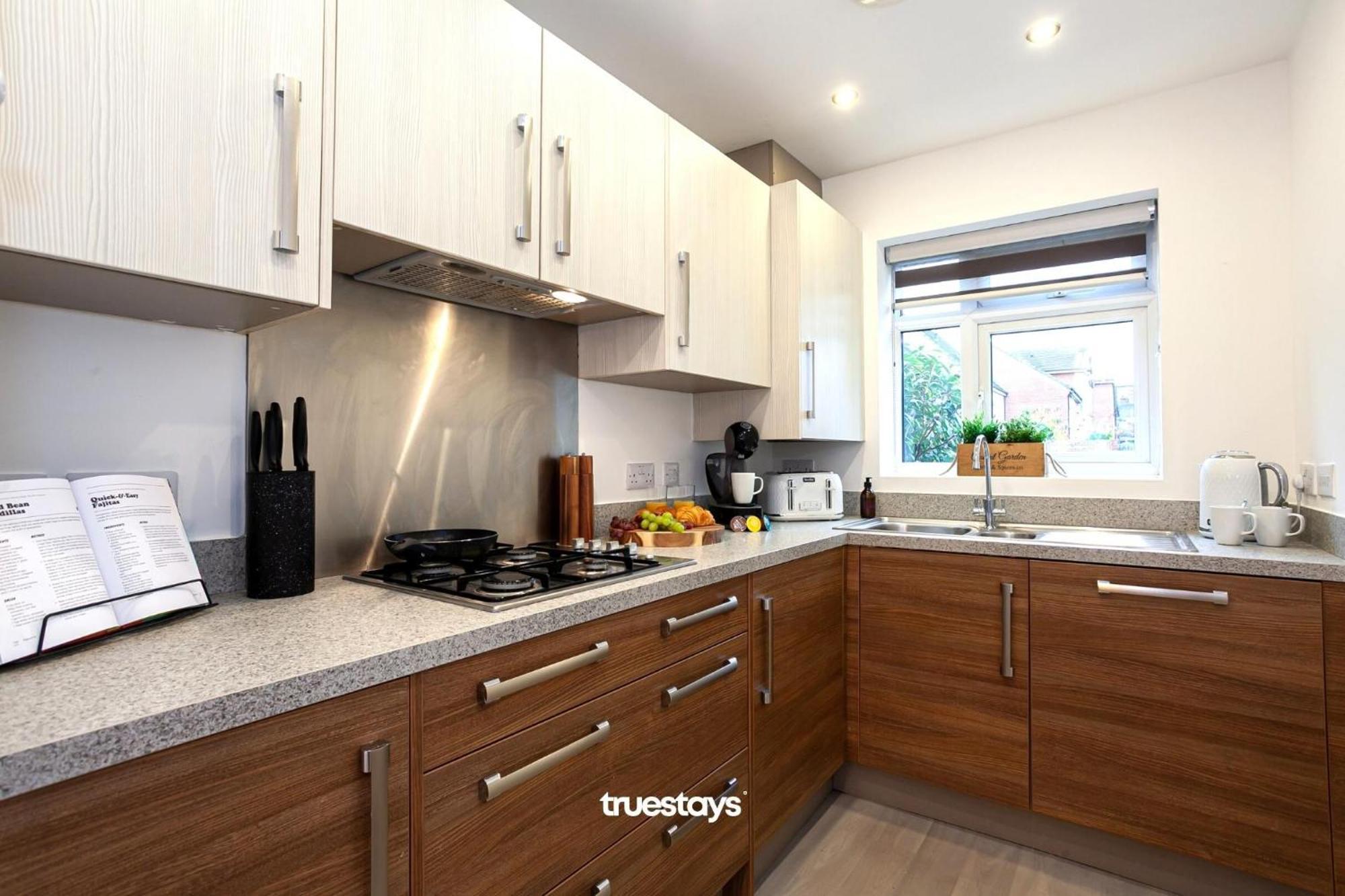 Ambassador House By Truestays - Luxury 4 Bedroom House In Stoke-On-Trent Etruria Exteriér fotografie
