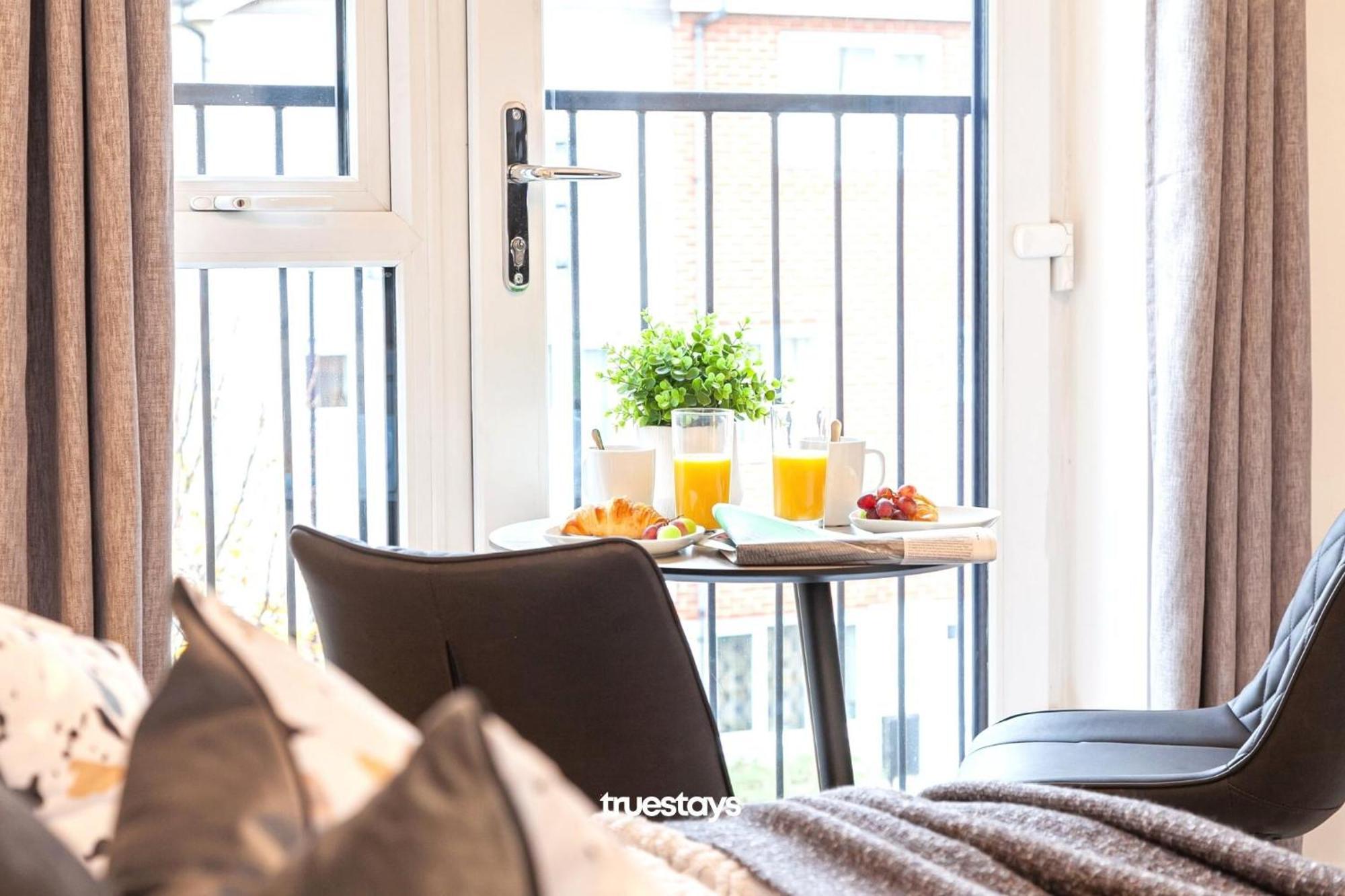 Ambassador House By Truestays - Luxury 4 Bedroom House In Stoke-On-Trent Etruria Exteriér fotografie