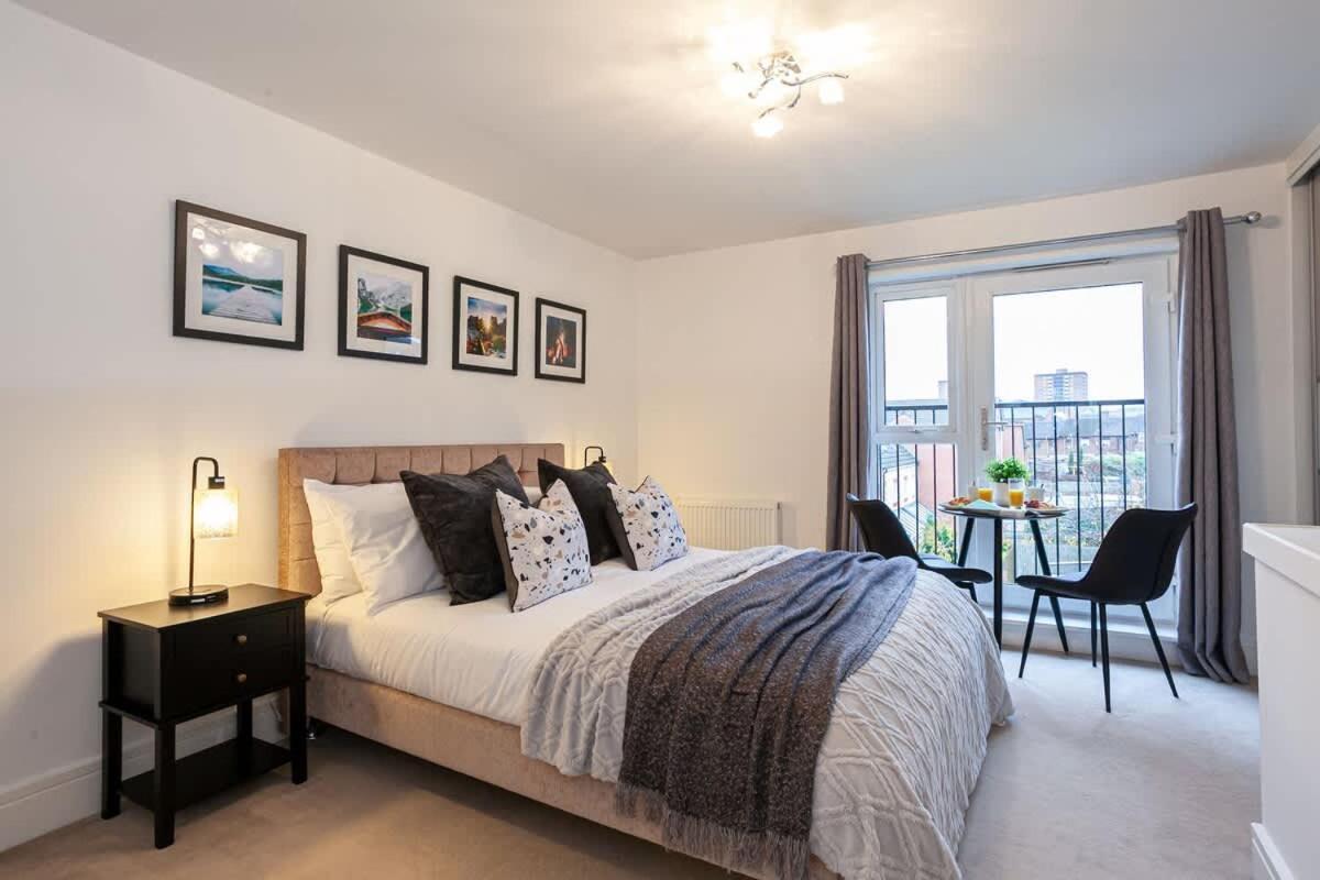 Ambassador House By Truestays - Luxury 4 Bedroom House In Stoke-On-Trent Etruria Exteriér fotografie
