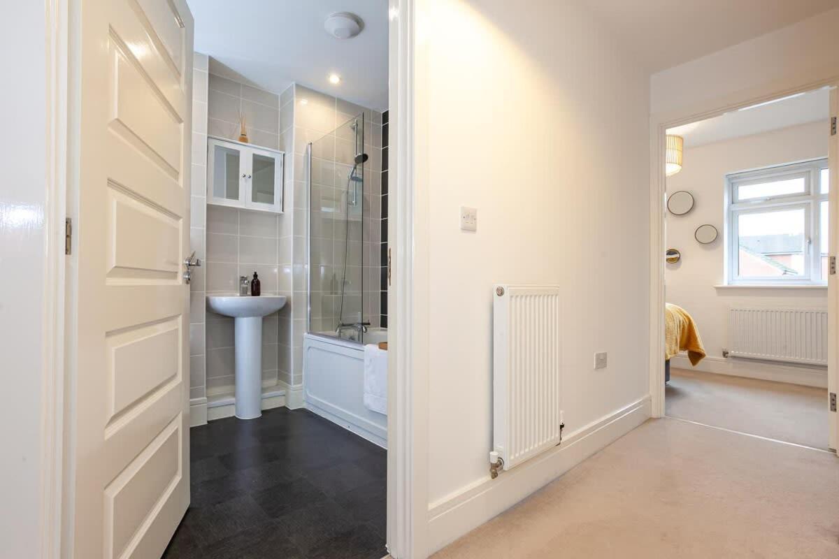 Ambassador House By Truestays - Luxury 4 Bedroom House In Stoke-On-Trent Etruria Exteriér fotografie